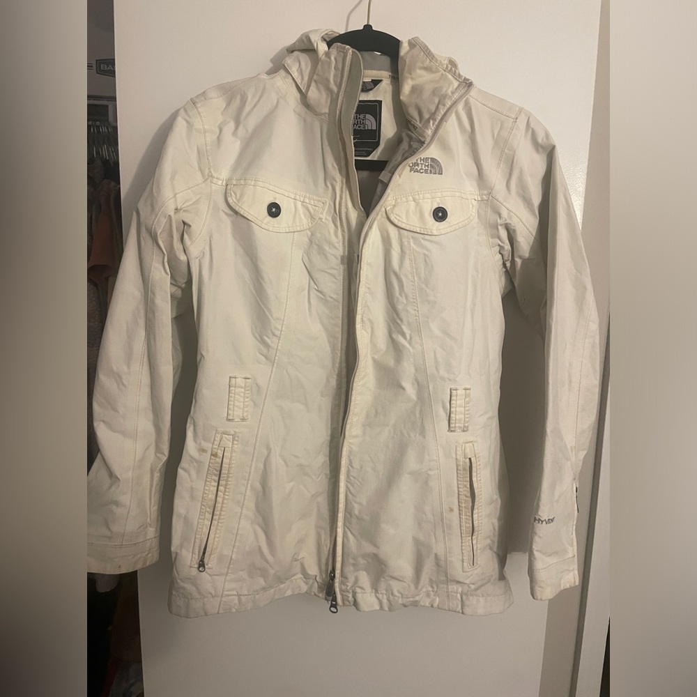The North Face TNF Hyvent Rain + Wind Breaker / ivory / size small / used